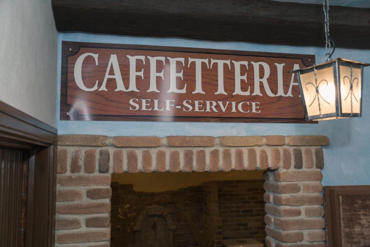 ホテル Il Castello Di Perano エクステリア 写真