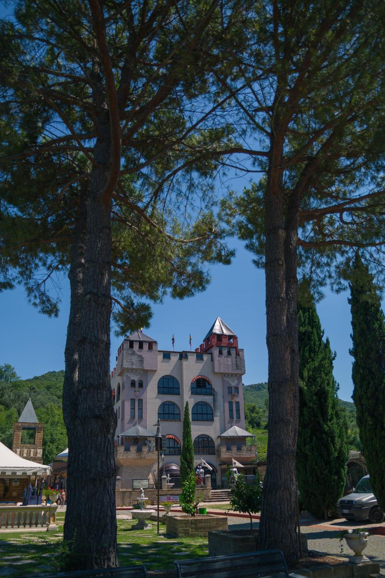 ホテル Il Castello Di Perano エクステリア 写真