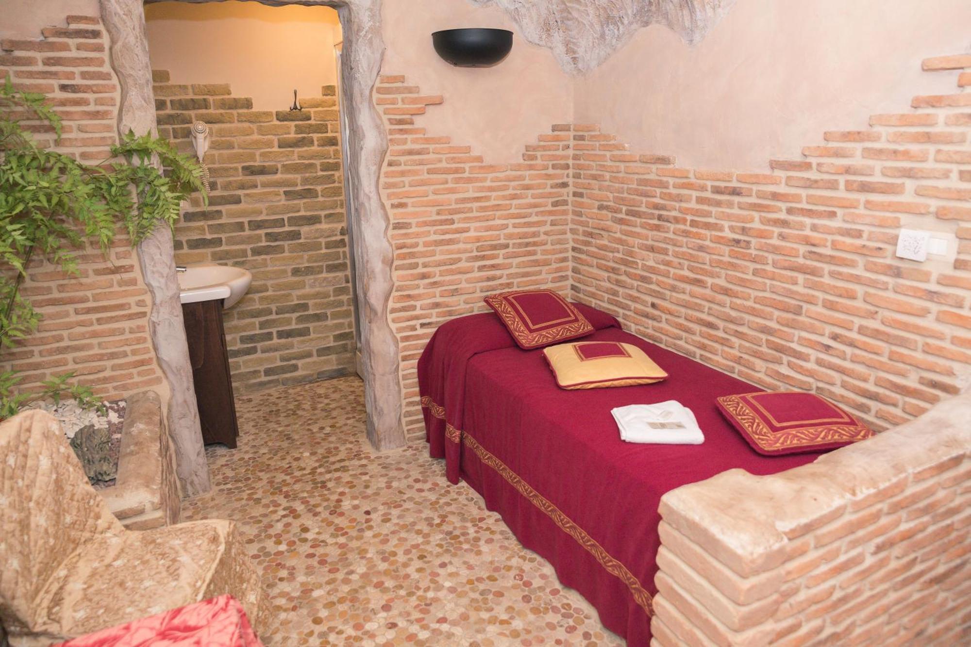 ホテル Il Castello Di Perano エクステリア 写真